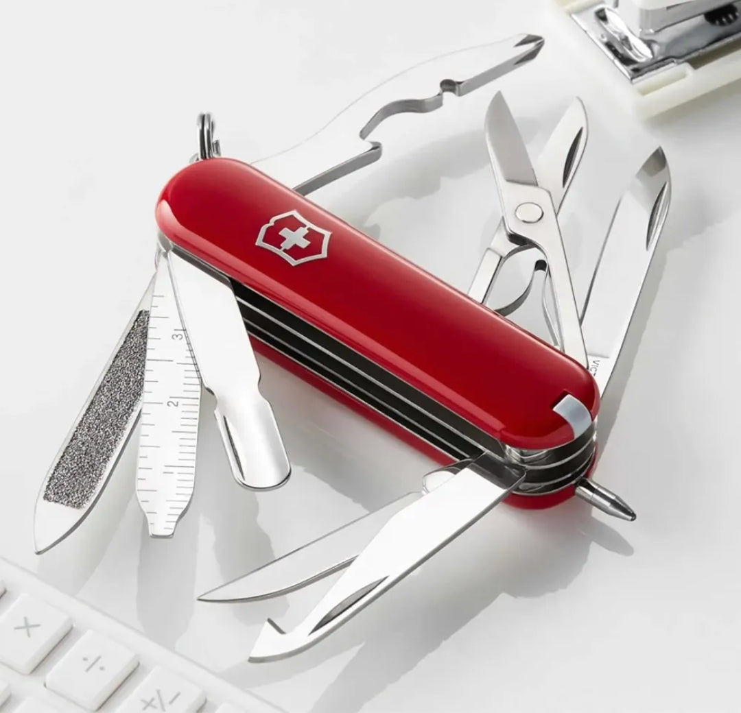 Navaja Victorinox 6385 Minicham Más Estuche Y Cordón Rojo